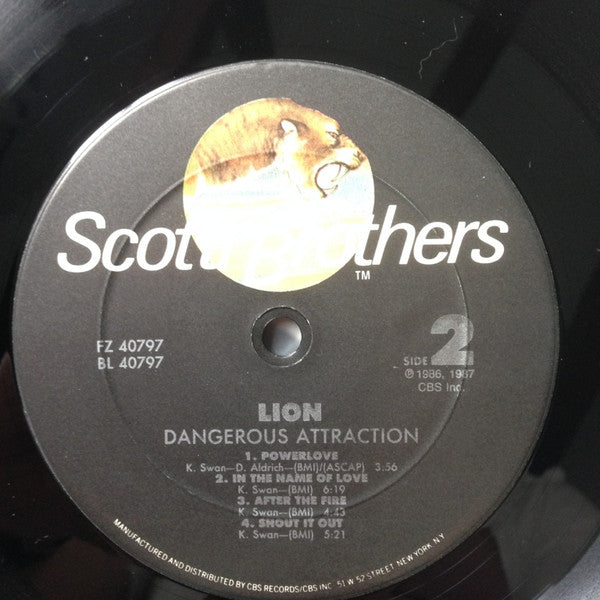 Lion (5) : Dangerous Attraction (LP, Album)