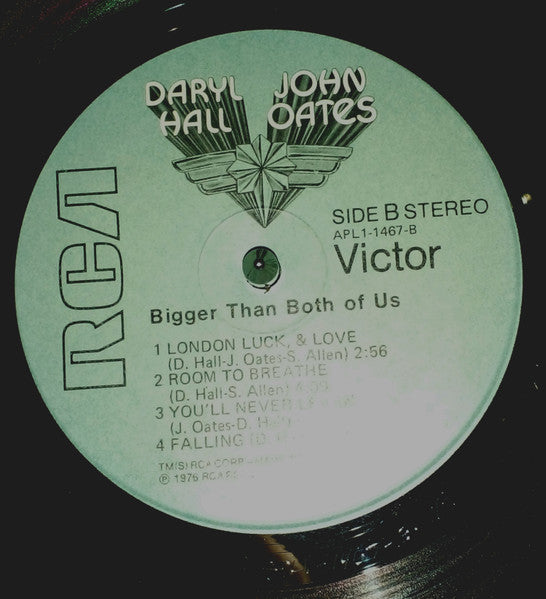 Daryl Hall & John Oates : Bigger Than Both Of Us (LP, Album)